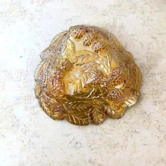 Vintage Carnival Glass Loganberry & Leave in Amber - Picture 2 of 9